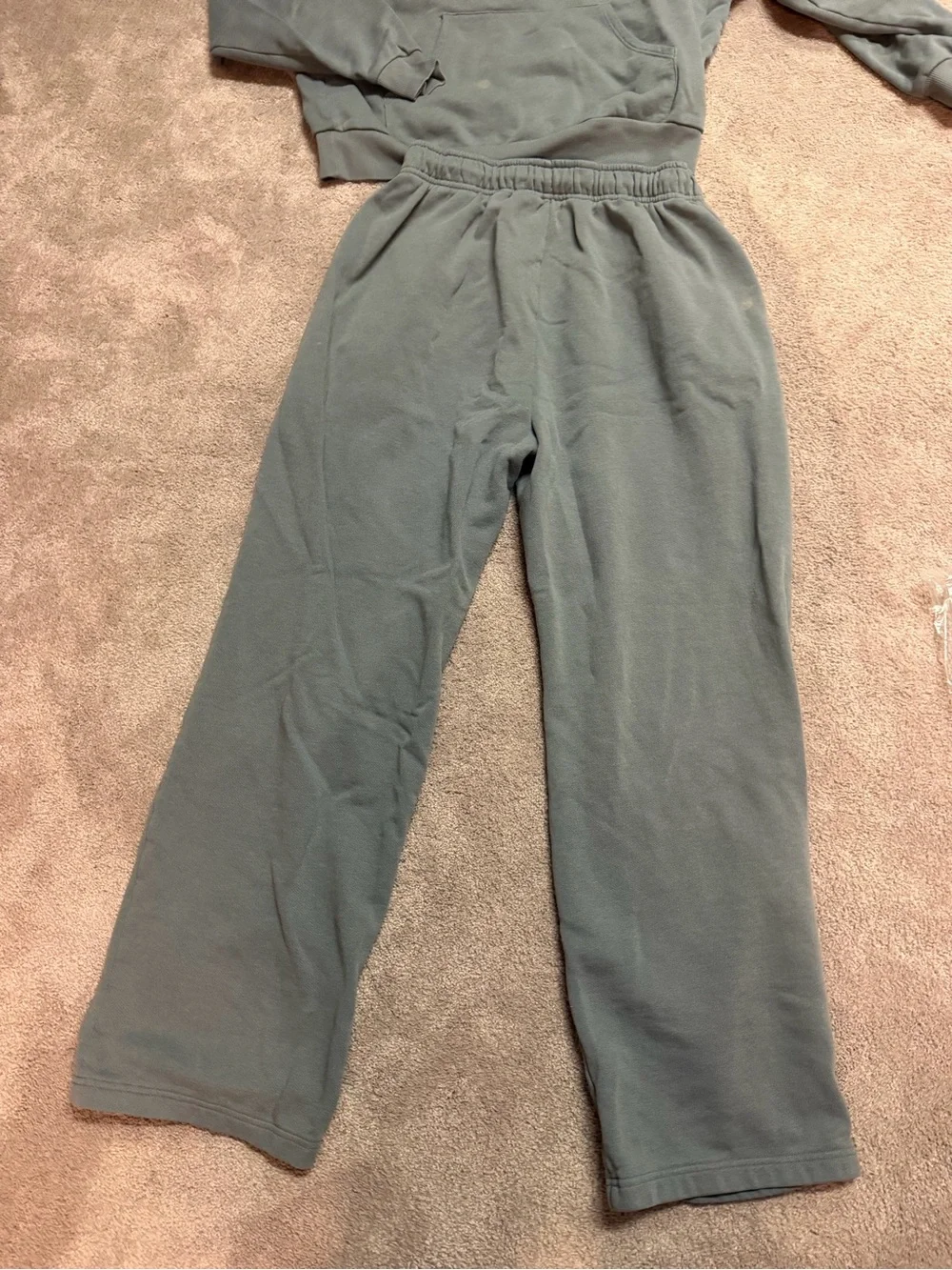 ALO Yoga bleach stain